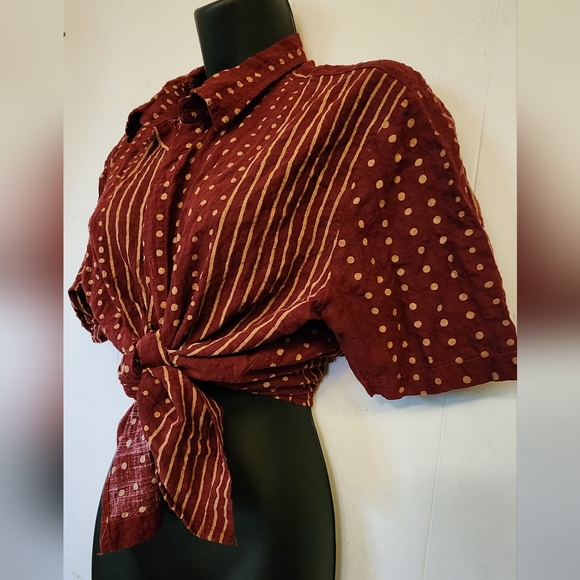 Retro Hawaiian Shirt - Picture 2 of 9